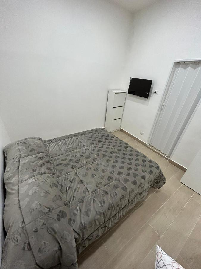 House Vicolo Longo 35 Apartment เนเปิลส์ ภายนอก รูปภาพ