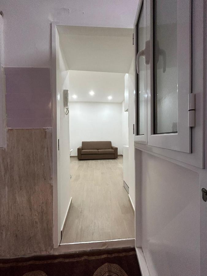 House Vicolo Longo 35 Apartment เนเปิลส์ ภายนอก รูปภาพ